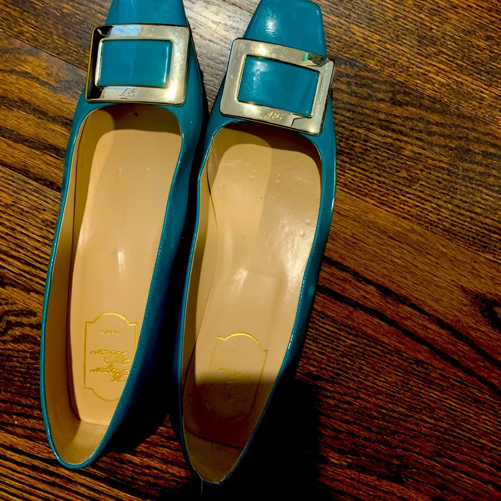 Turquoise Roger Vivier Pumps
